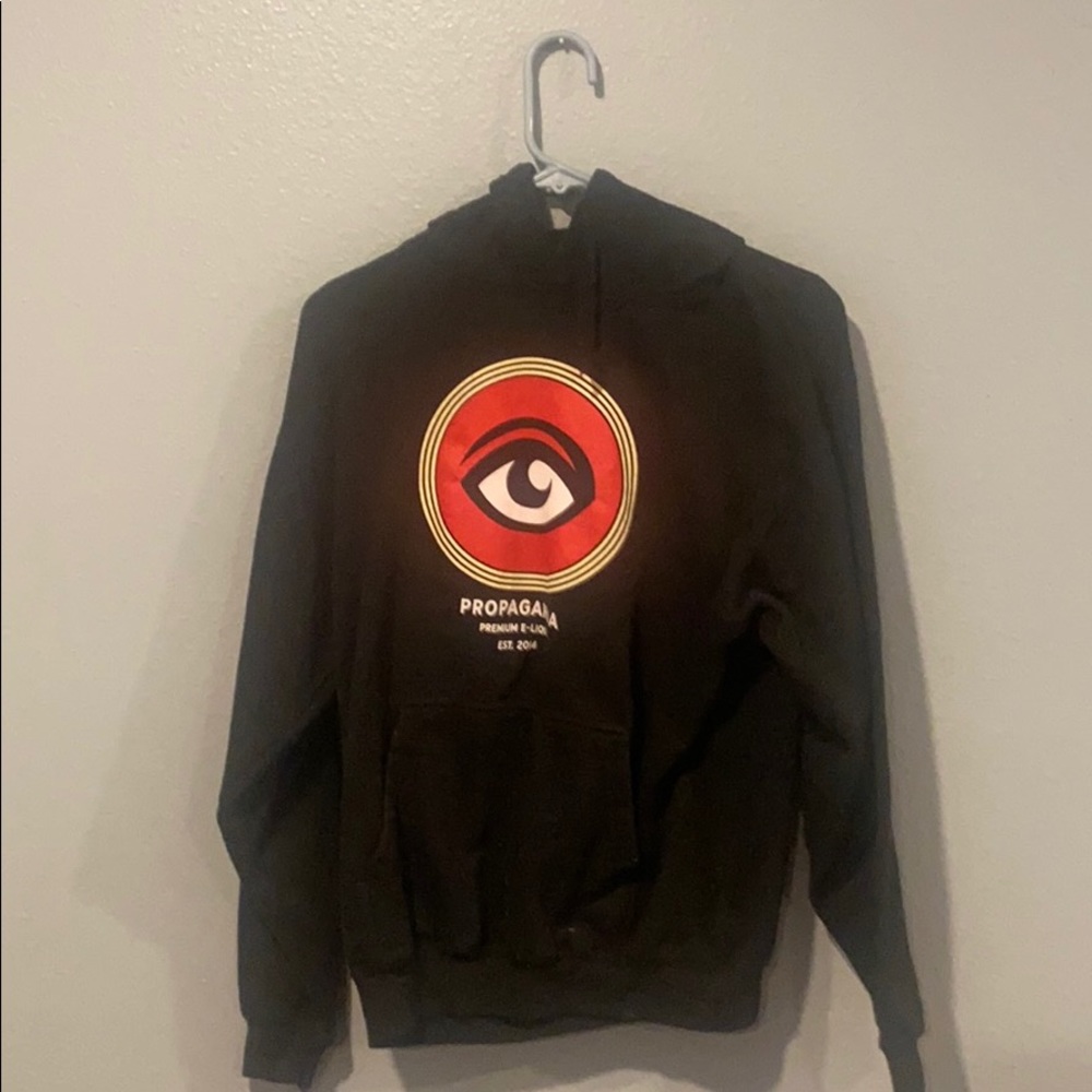 BLACK HOODIE
